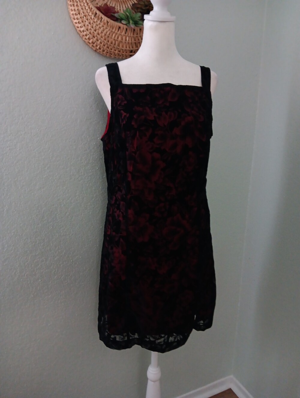 La Belle Black and Deep Red Floral Velvet Mini Dress Vtg 90s Goth
